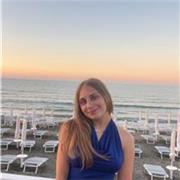 Studentessa al primo anno di università, offro ripetizioni nelle materie scientifiche.